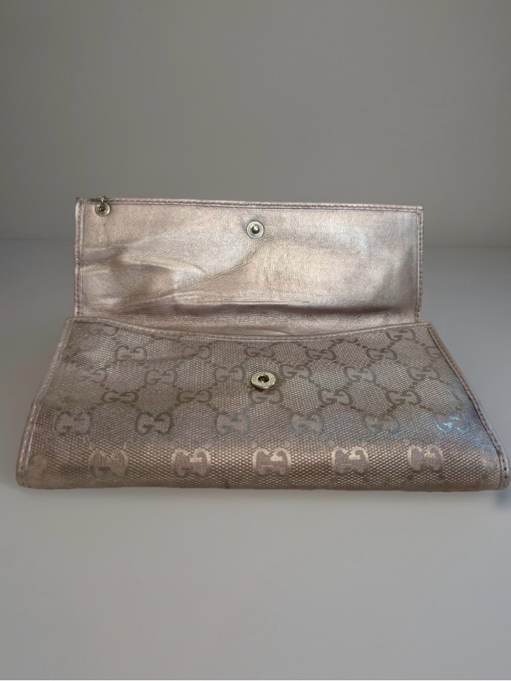 Gucci GG Monogram Long Continental Wallet in Metallic Lilac - Picture 5 of 16